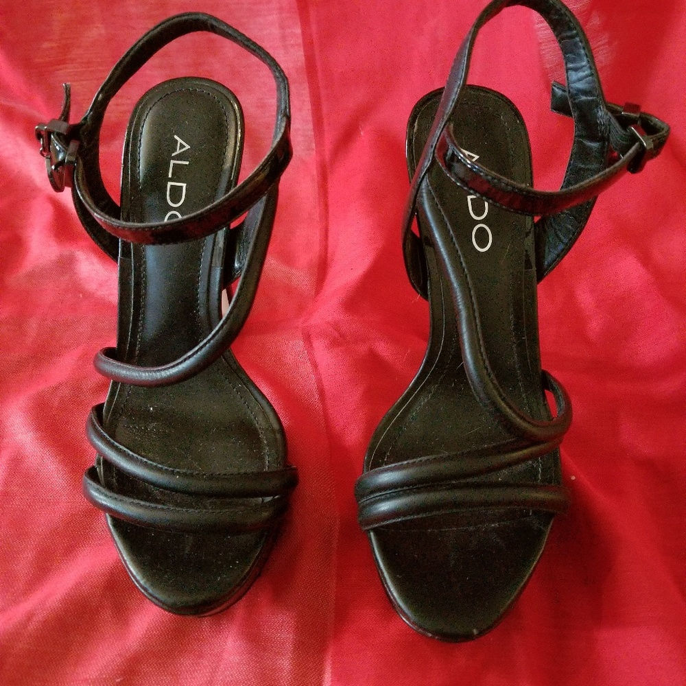 Platform heels - Picture 2 of 3